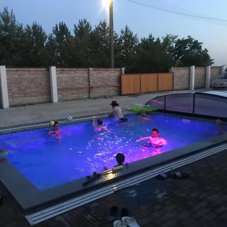 Famvarga Apartmanhaz * Balatonfenyves