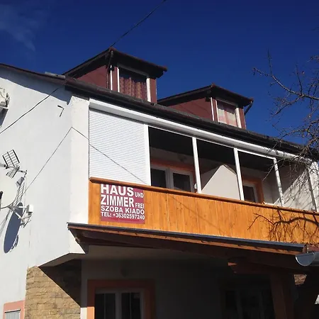 Famvarga Apartmanhaz *