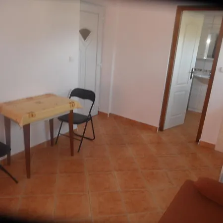 Apartment Famvarga Apartmanhaz Balatonfenyves
