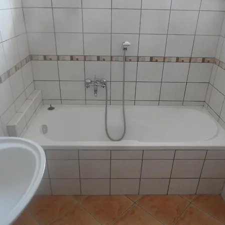 Apartment Famvarga Apartmanhaz *