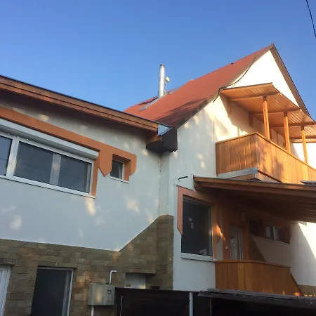 Famvarga Apartmanhaz Apartment